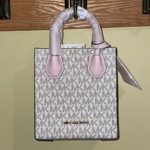 MICHAEL KORS MERCER MESSENGER BAG LEATHER, CREAM w/POWDER BLUSH HANDLES …